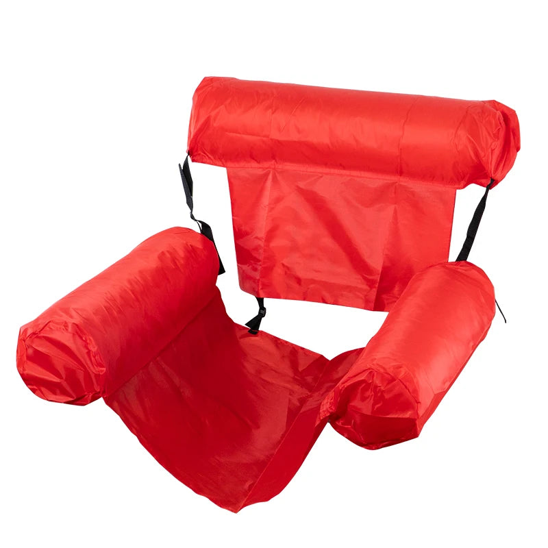 Helles rotes aufblasbares Wasser-Hängemattenliege, flach dargestellt.