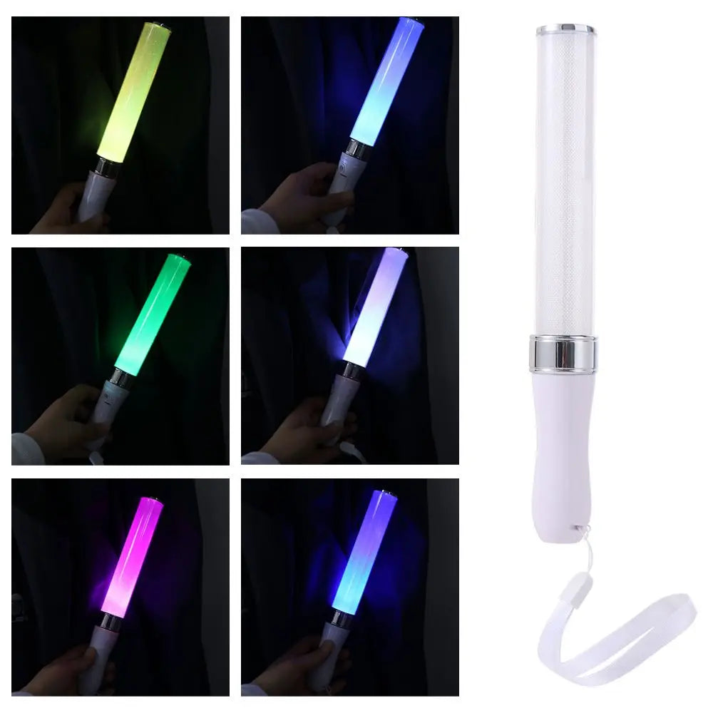 Set wiederaufladbare LED-Sticks mit verschiedenen Farben wie grün, blau und lila.