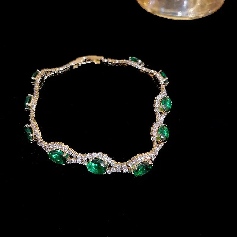 Rhinestone Round Clasp Bracelet