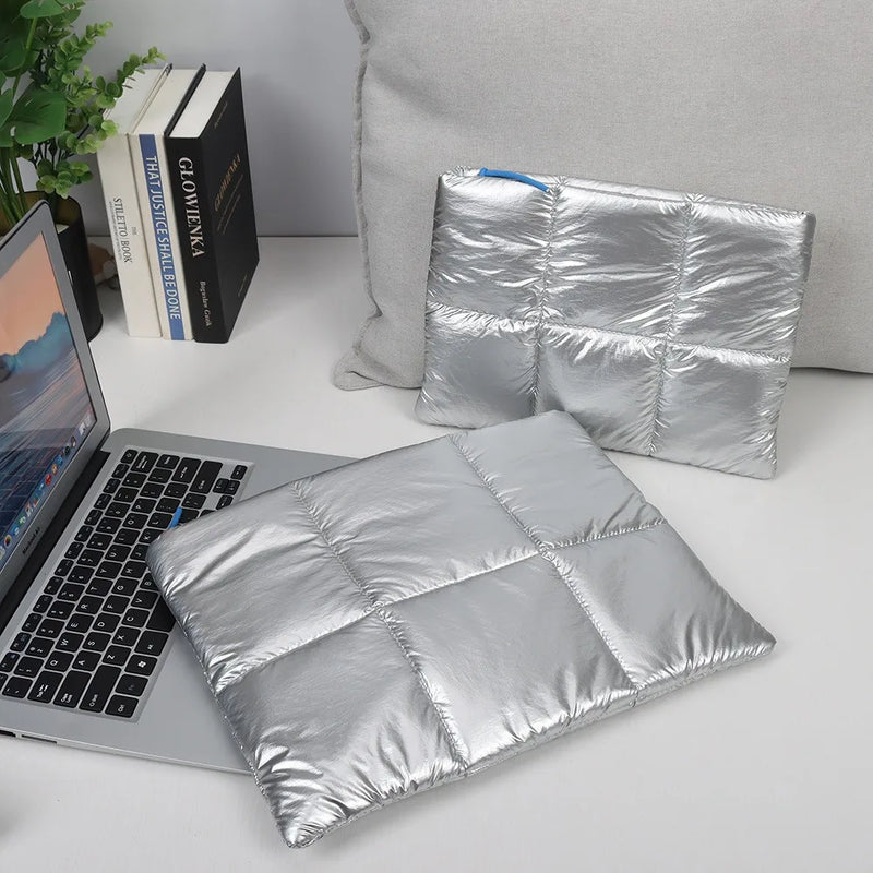 Schlanke gepolsterte Laptop-Hülle mit Schultergurt