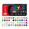 Karton mit 48 Acryl-Brush-Markern in verschiedenen Farben wie blau, grün, gelb und rot.