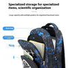 Blauer und schwarzer Graffiti-verziertes Rucksack mit verschiedenen Aufbewahrungstaschen und Fächern.