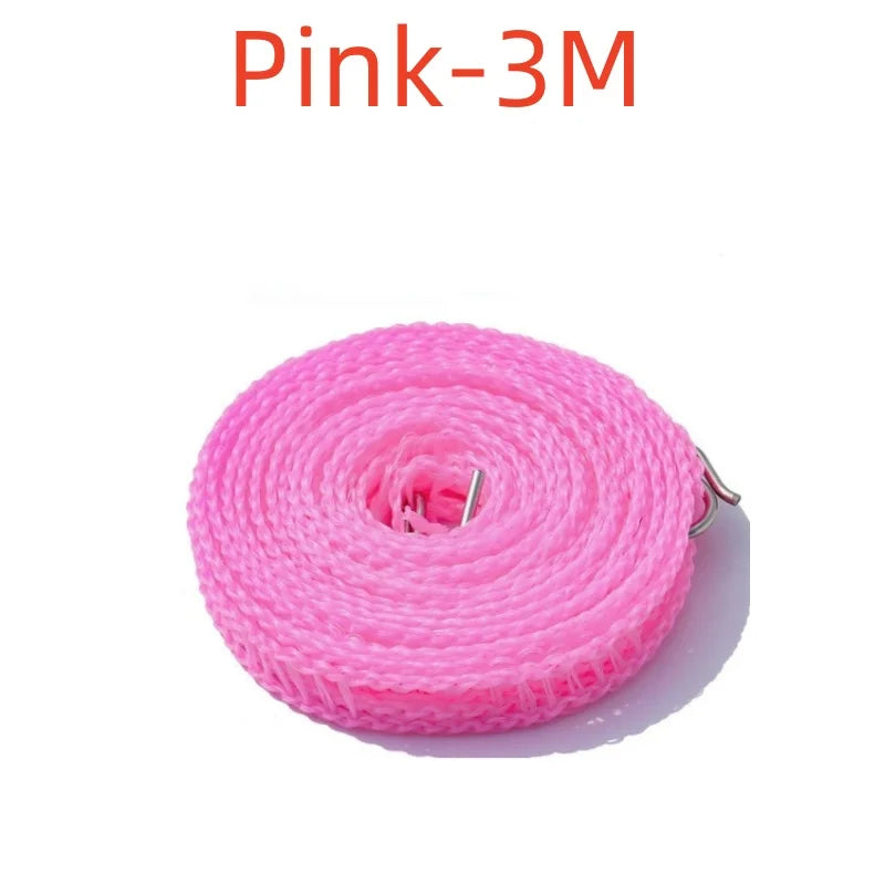 Hilo rosa 3M enrollado sobre fondo blanco