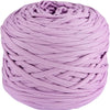 Eine Kugel dicker lavendelfarbener Polyester-Strang zum Stricken für Bastprojekte.
