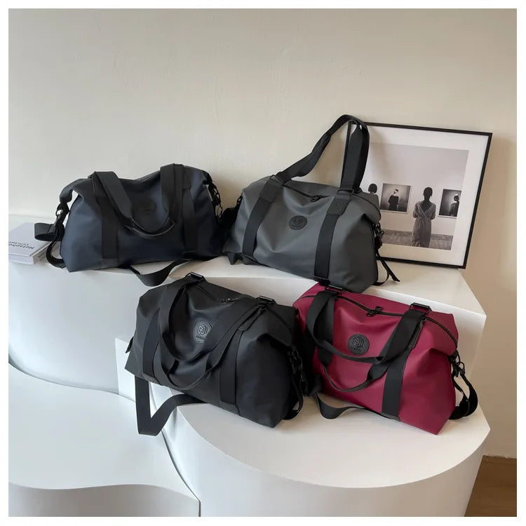 Versatile Large-Capacity Travel Duffel Bag with Water-Resistant Oxford Fabric