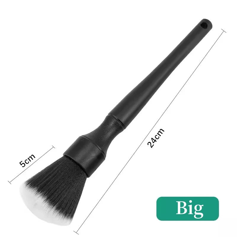 Black detailing brush with a 5cm head and 24cm handle for cars and motorcycles