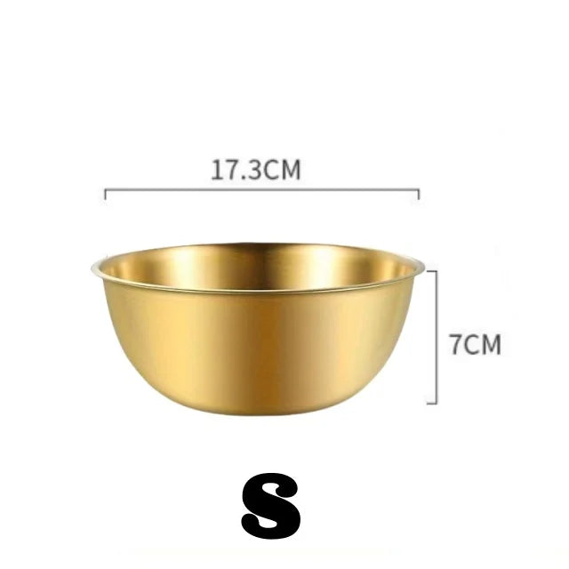 A brass-colored stainless steel mixing bowl with dimensions 17.3cm by 7cm.