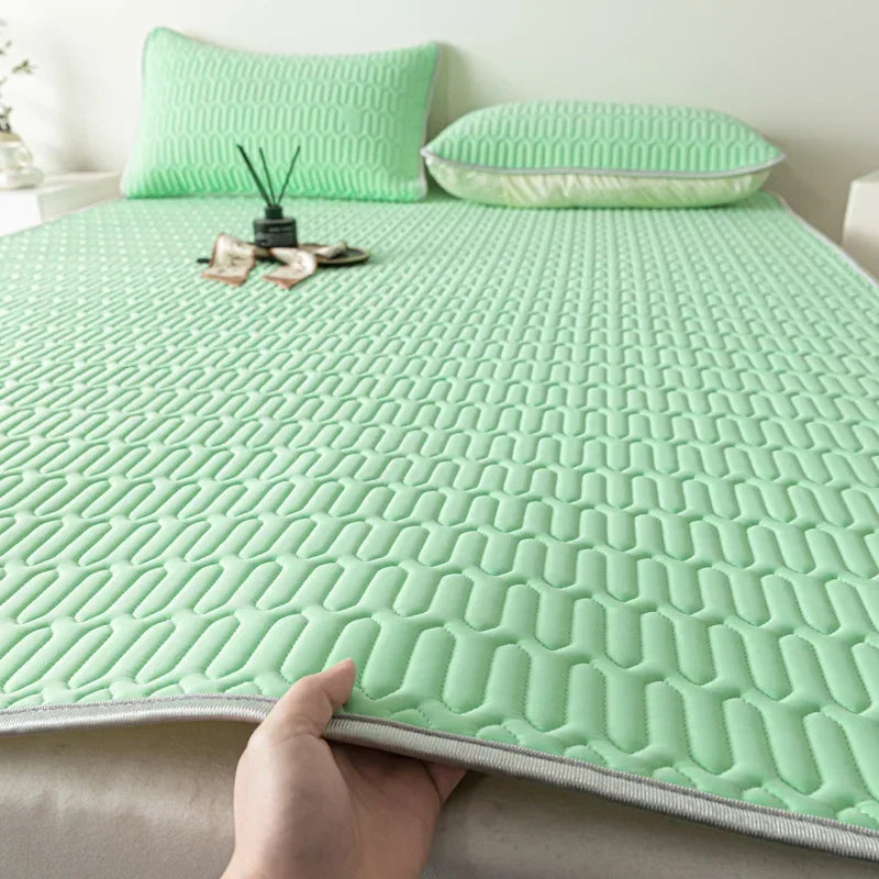Cooling Ice Silk Bed Sheet Set with Latex Quilted Cover