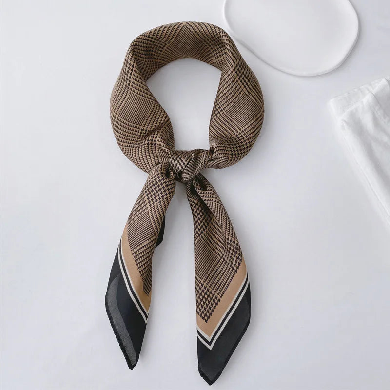 Eleganter Paisley-Seidenschal