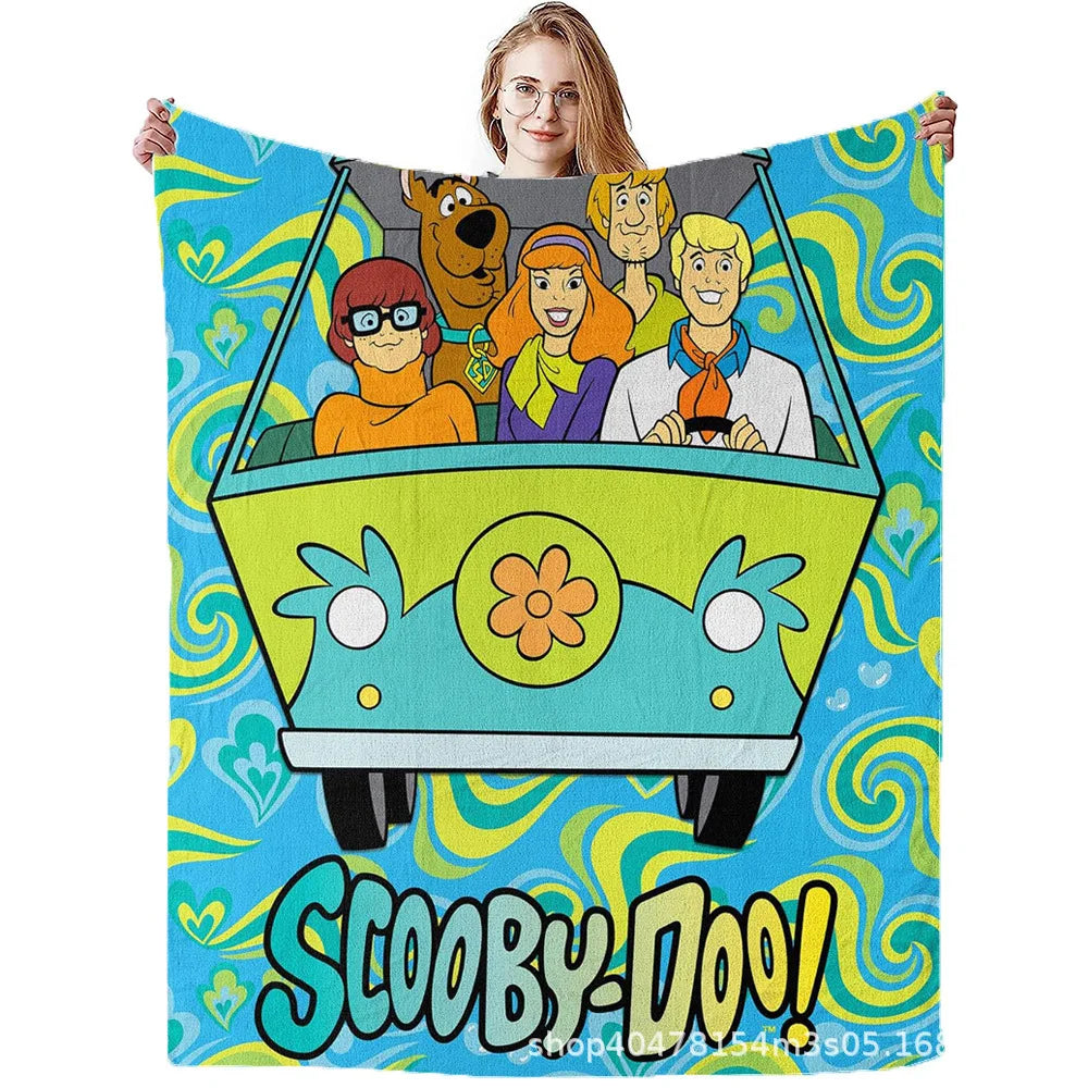 Cartoon-Illustration von Scooby-Doo und Freunden auf einer Flanell-Überwurfdecke.