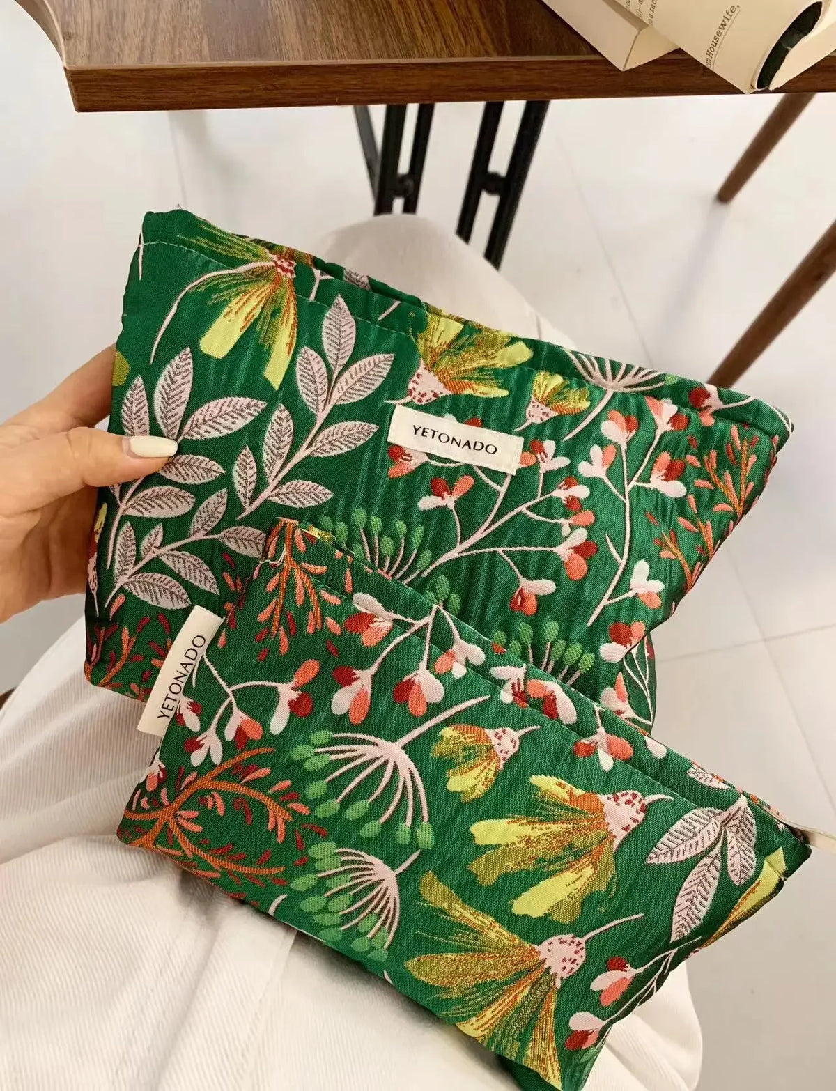 Vintage Floral Cosmetic Bag - Portable Makeup & Toiletry Organizer