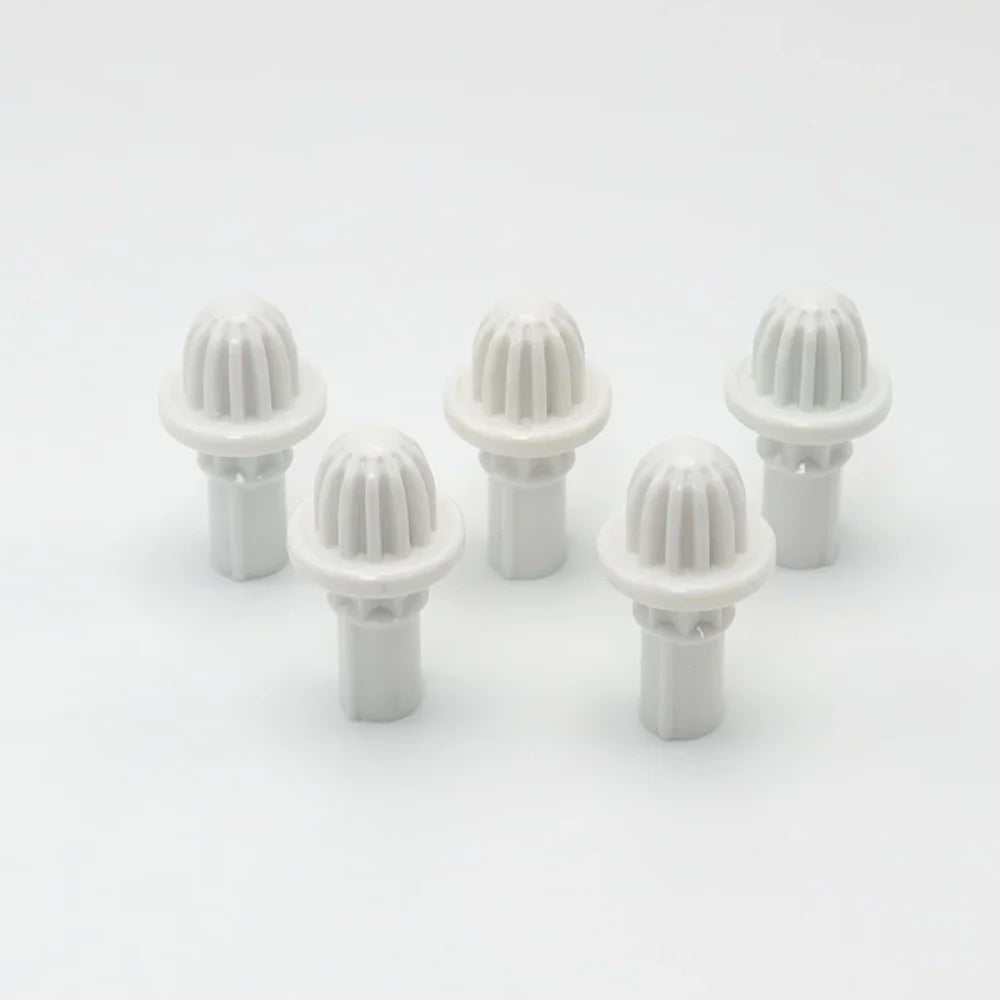 A set of five white replacement drivers for a Battling Top, packaged as a 5-pack.