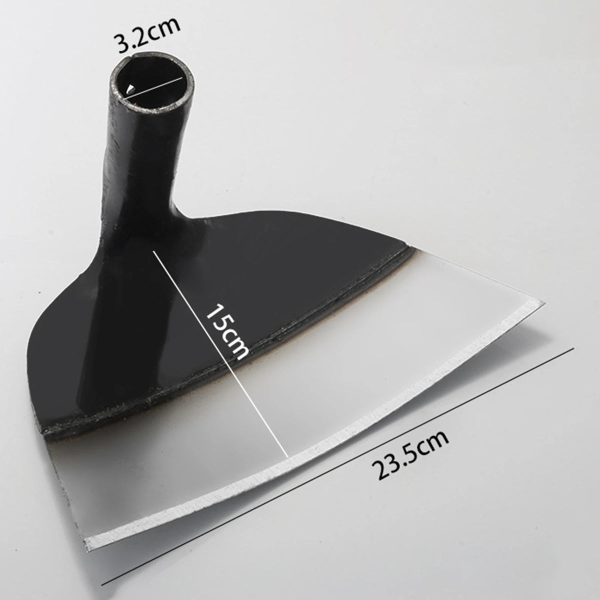 A black stainless steel garden hoe with a handle measuring 3.2cm and a blade measuring 15cm.
