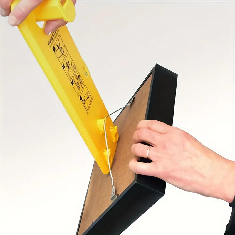 Self-Leveling Picture Hanging Tool