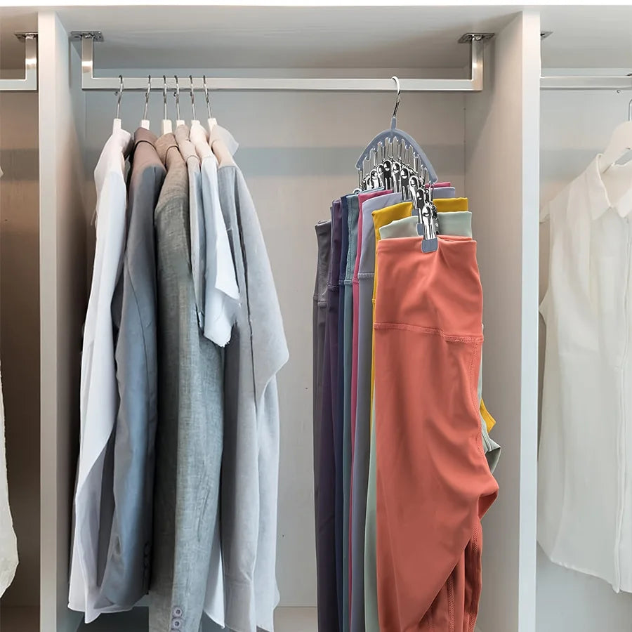 Space-Saving Closet Organizer with 10 Sturdy Clips