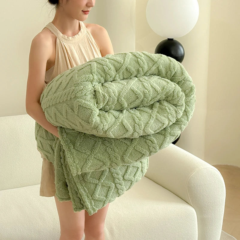 Plush Coral Fleece Blanket – Soft & Warm Throw for Bed, Sofa & Travel