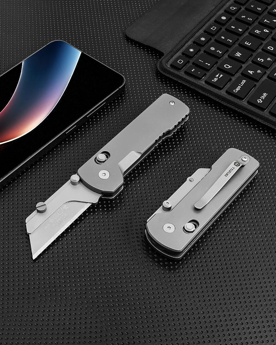 Folding Utility Knife with Quick-Change Blade and Pocket Clip