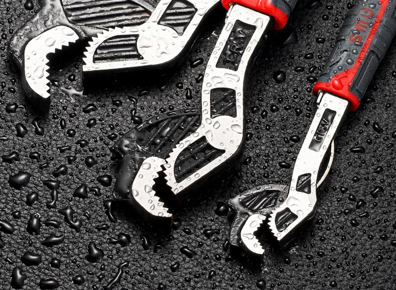 Self-Locking Pipe Wrench with Adjustable CR-V Steel Jaws