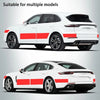 Weißer Porsche-Modell mit roter Schutzfolie am hinteren Karosserie.