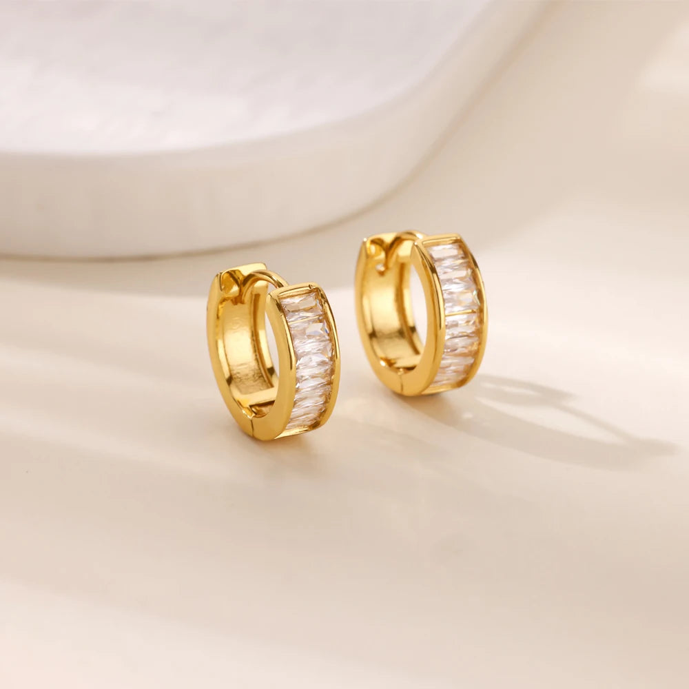 Boucles d'oreilles créoles en zircon cubique ton or