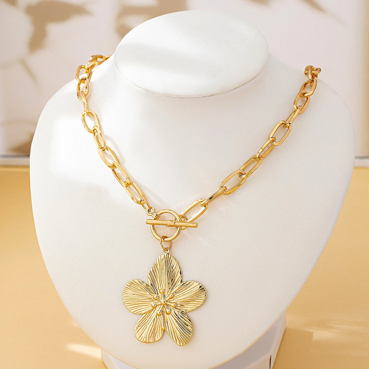 Collier Pendentif Fleur de Wisteria Vintage
