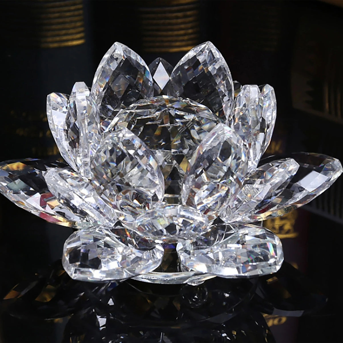 Crystal Lotus Flower Figurine – Elegant Glass Tabletop Decor