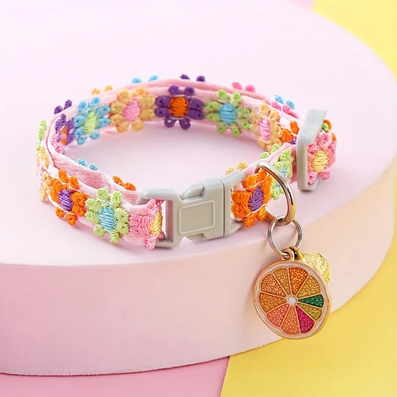 Collier en Dentelle Réglable pour Chat avec Pendentif