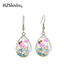 Aretes de Aro en Forma de Lágrima con Arte de Abeja y Flores