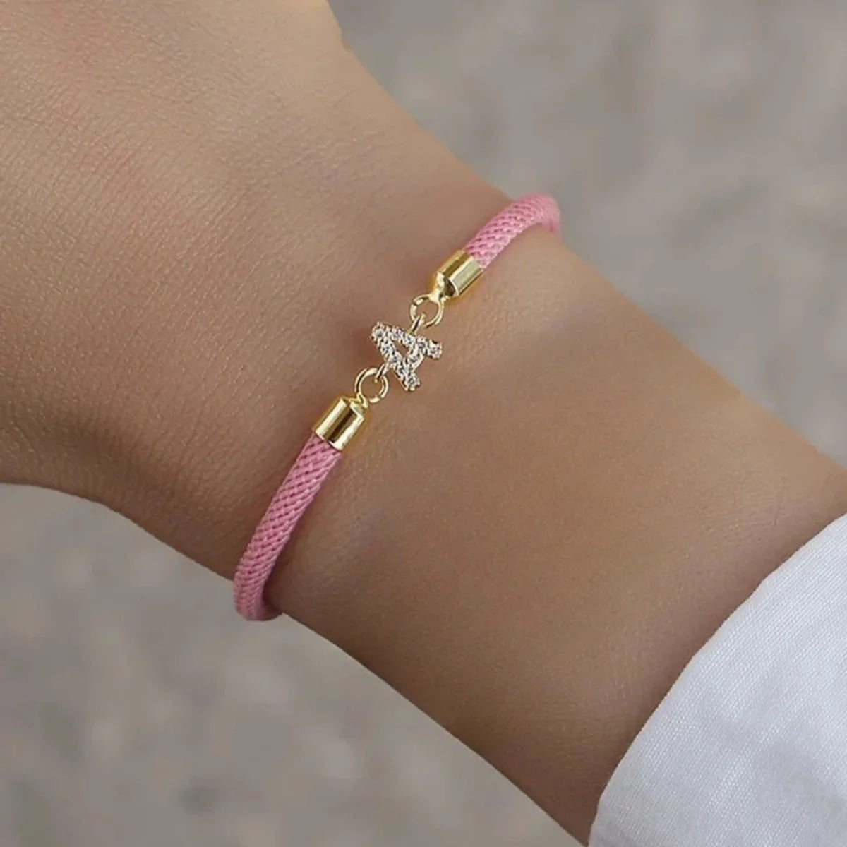 Bracelet à Charme de Lettre Ajustable