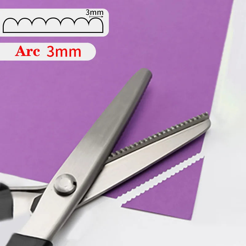 Stainless steel pinking shears with a 3mm arc marked on a purple background.