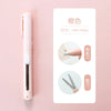 A pink folding pen-shaped safety scissors with dimensions 135x15mm shown next to an informational graphic.