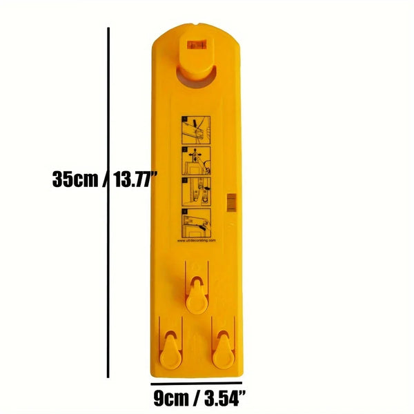 Self-Leveling Picture Hanging Tool