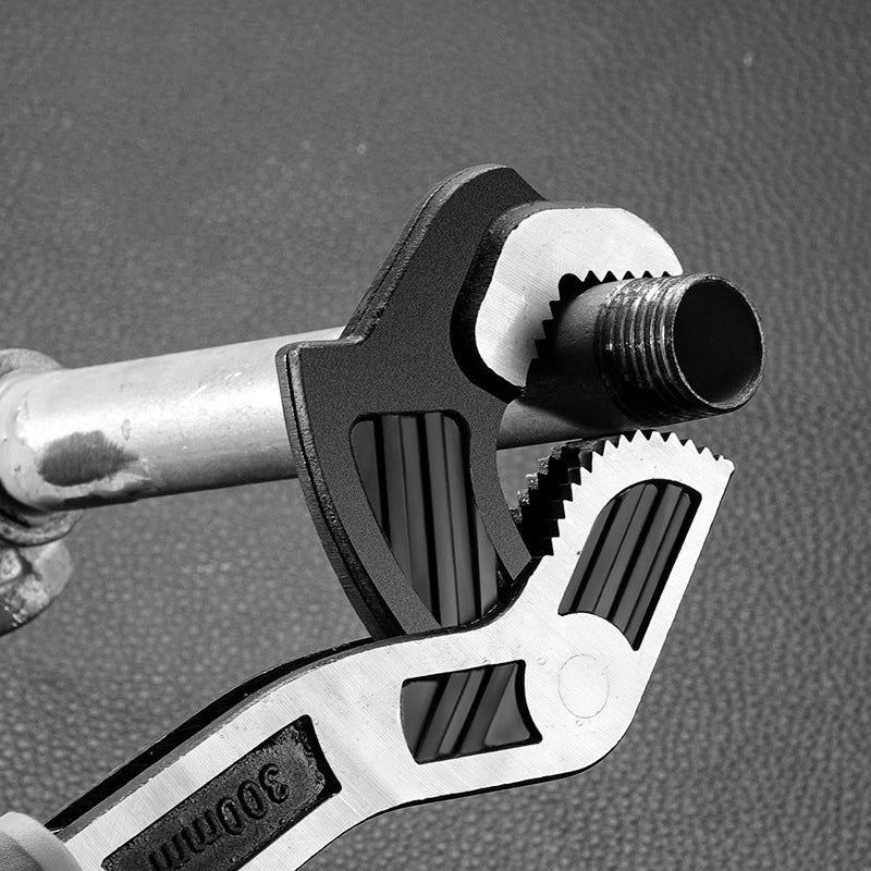 Self-Locking Adjustable Wrench with Quick-Release Mechanism