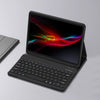 Schwarzer Universal-iPad-Hülle mit Bluetooth-Tastaturlock, geöffnet, zeigt einen farbigen Verlauf auf dem Bildschirm.