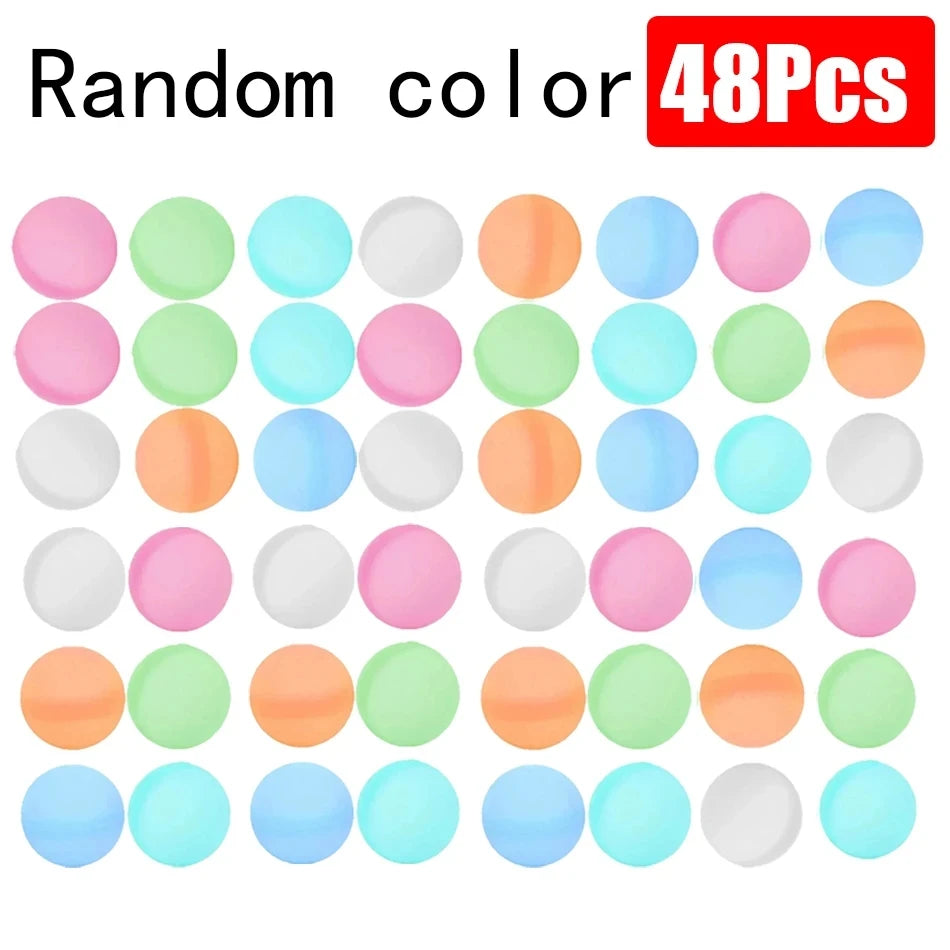 Ein Raster von 48 wiederverwendbaren Silikon-Wasserballons in verschiedenen Farben wie rosa, grün, blau und orange.