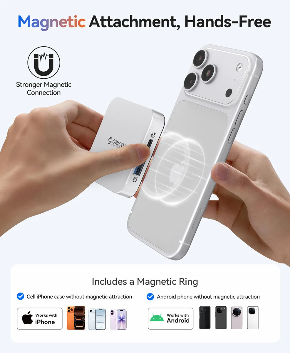 Une main tient un iPhone blanc avec un anneau magnétique, montrant une fonction de connexion mains libres.