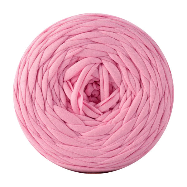 Rosa weiches T-Shirt Garn, zu einem Ball für Häkeln und DIY-Bastelarbeiten aufgewickelt