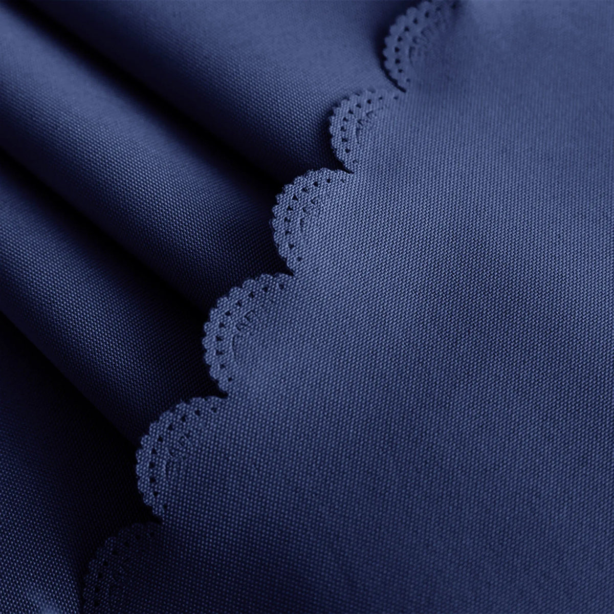 Round Solid Color Polyester Tablecloth for Weddings, Parties & Dining