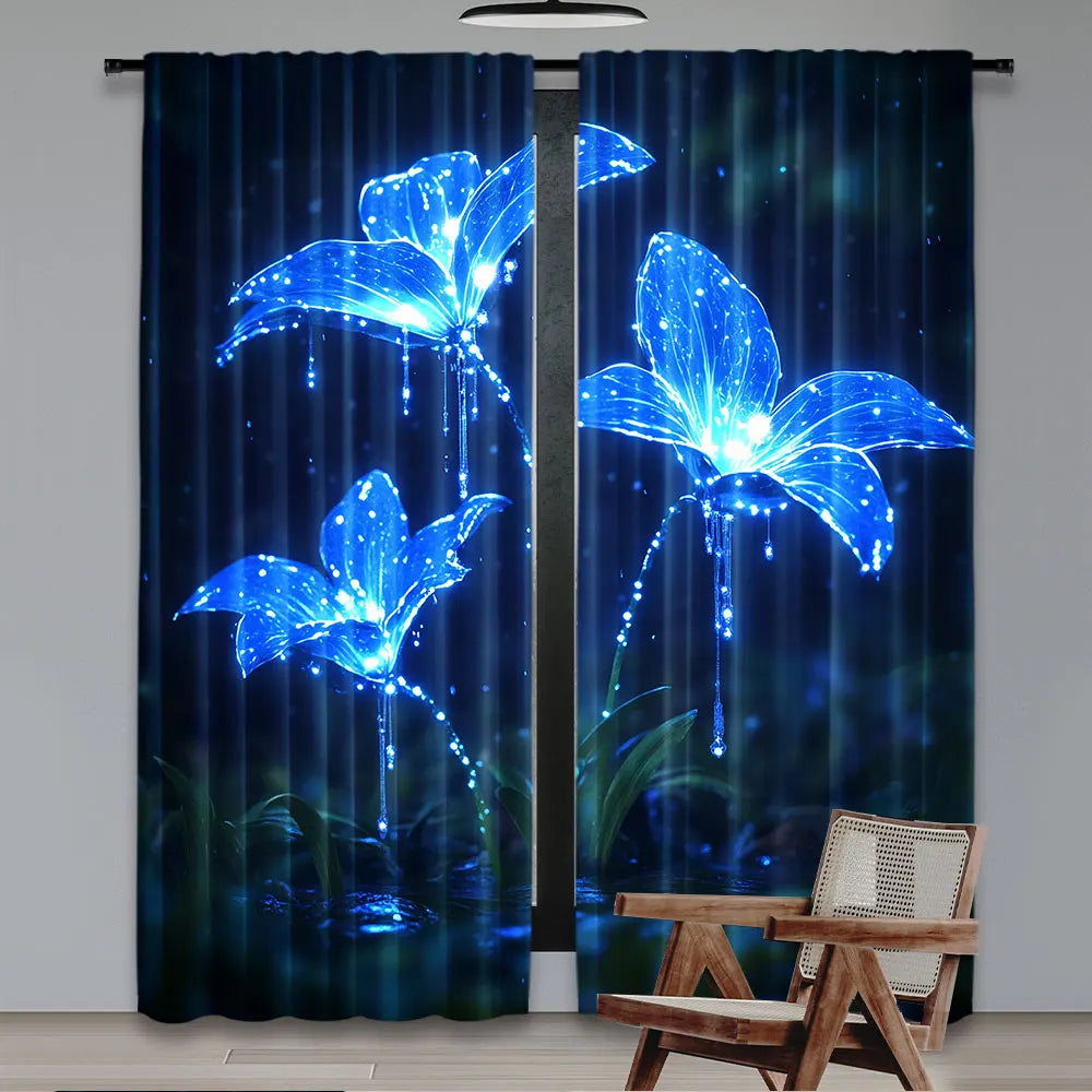 Rideaux transparents bleus floraux avec des motifs de papillons lumineux sur fond sombre