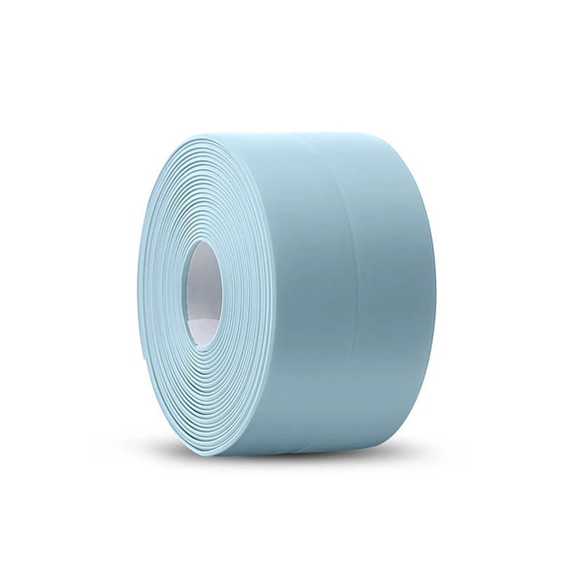 Rolle blau-silbriger selbstklebender Silikondichtband auf weißem Hintergrund