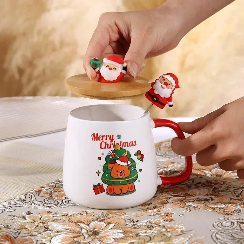Taza de café de cerámica con tapa y cuchara