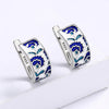 Klassische Ohrstecker mit Blumenmotiv in Blau und Emaille