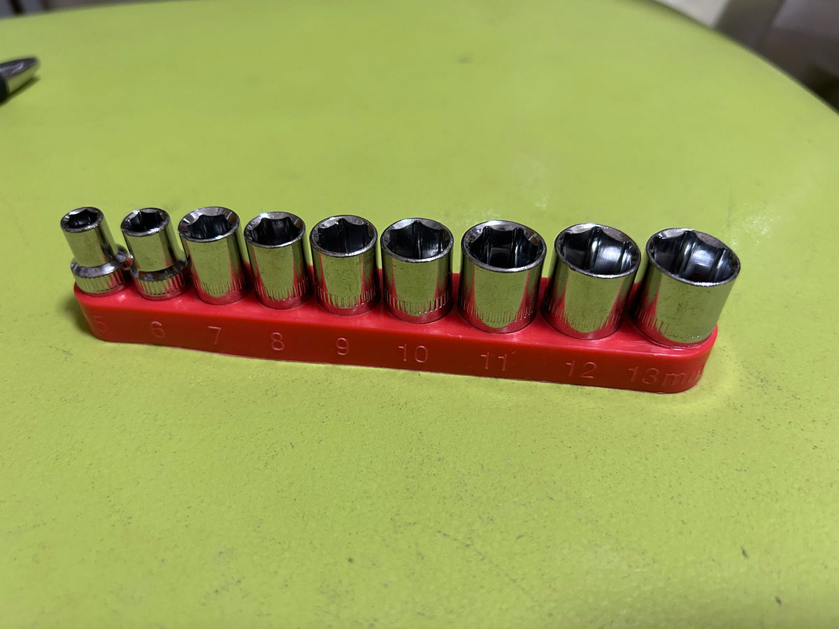 Compact 2-in-1 Ratchet Wrench with Socket and Bit Drives