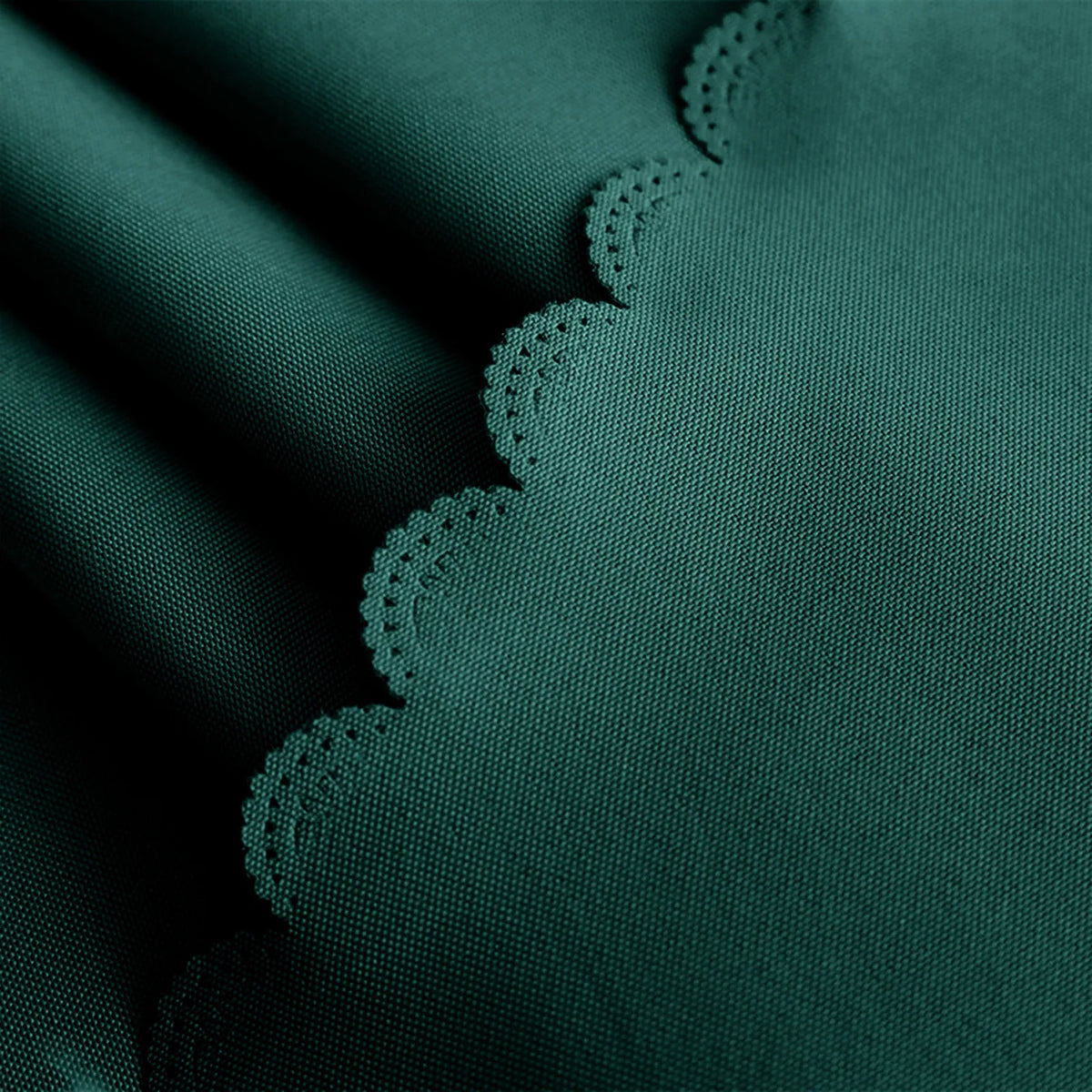 Round Solid Color Polyester Tablecloth for Weddings, Parties & Dining