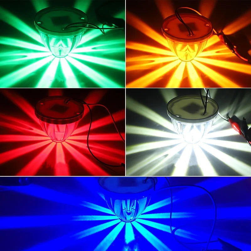 Vier Paneele, die robuste LED-Kennzeichenleuchten mit hellen Lichtstrahlen in verschiedenen Farben zeigen.