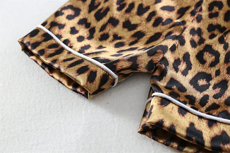 Kids' Cartoon Leopard Print Pajama Set with Short Sleeves
