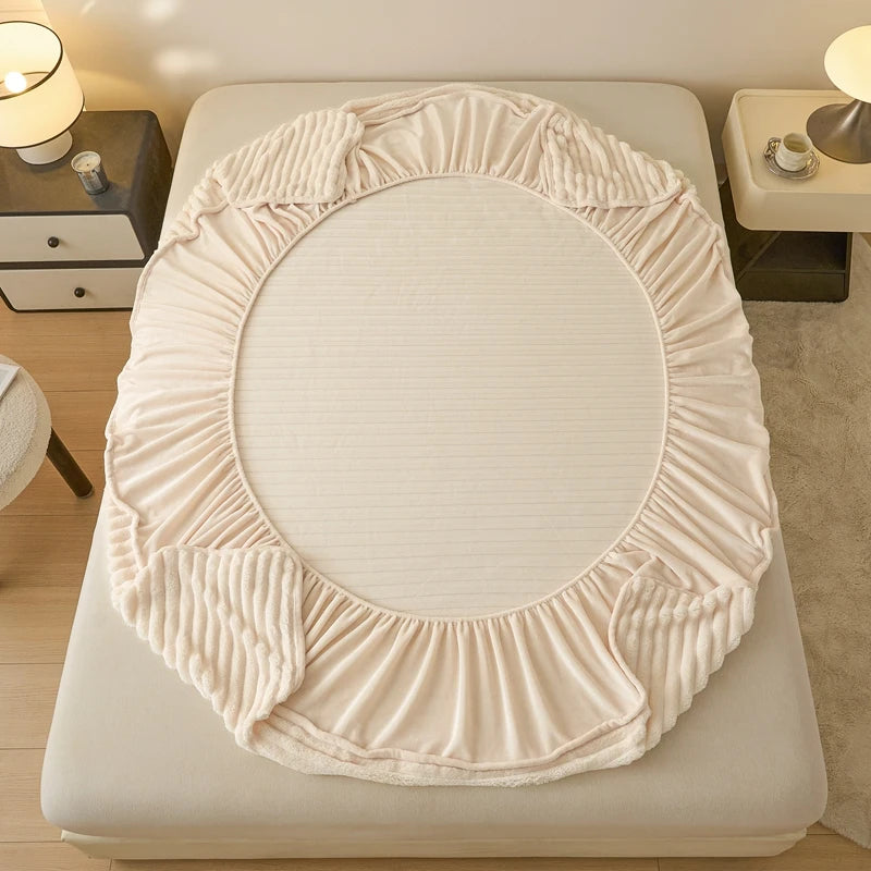 Plush Fitted Sheet Set with Pillowcases