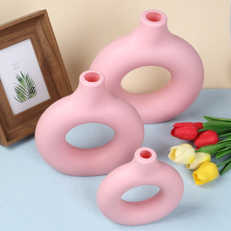 Donut-Shaped Decorative Plastic Vase for Home & Office