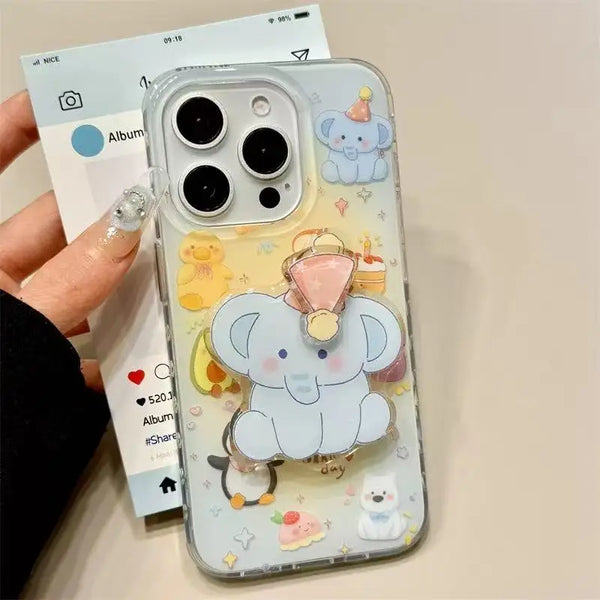 Funda de teléfono transparente con diseño de elefante lindo y varios stickers y accesorios.