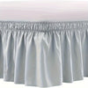 Jupe de lit élastique gris clair, anti-poussière, avec tissu froncé et ourlet plissé.